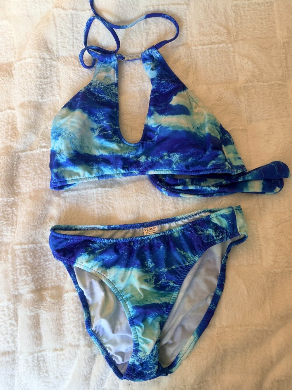 SportyVENUS Ocean Wave Tie-Dye High-Neck Halter Bikini Set - Size M/8